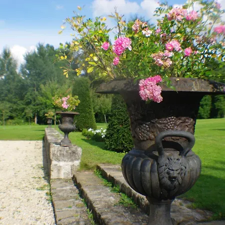 Chateau De Bed & Breakfast